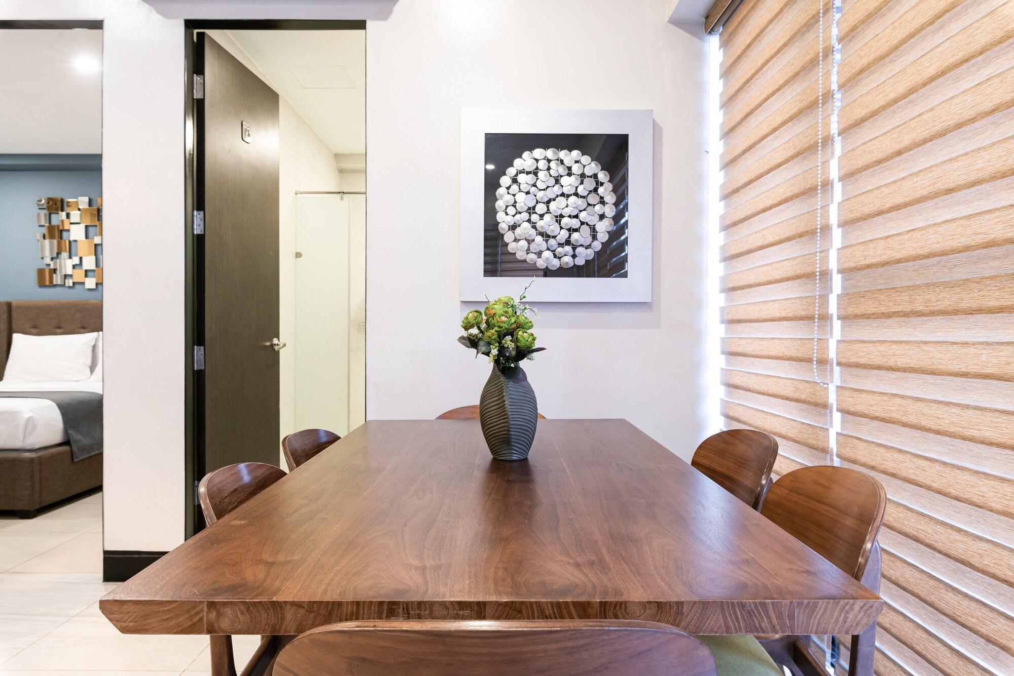 Artemis Place Makati 3* Makati City