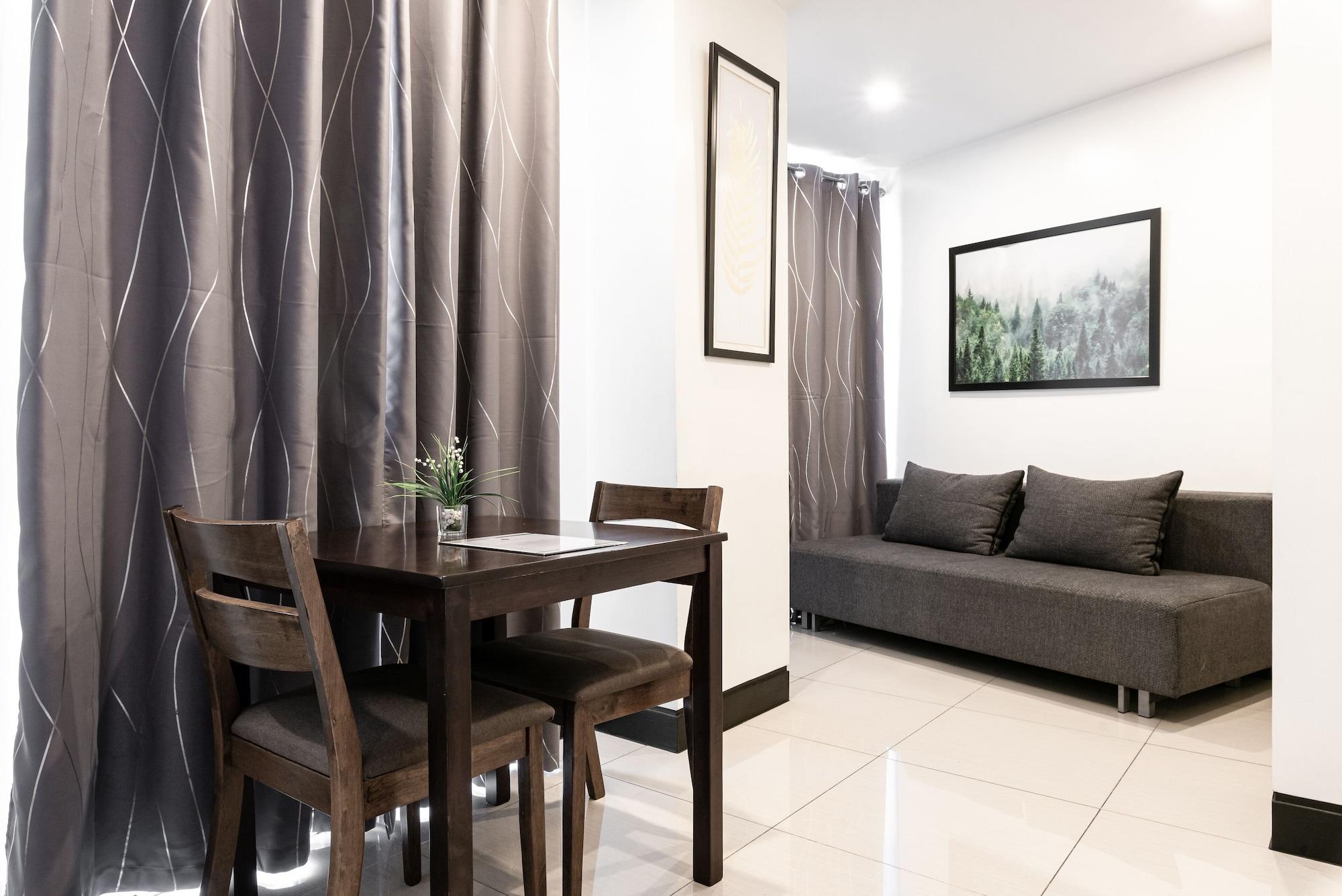 Artemis Place Makati Hotel 3*